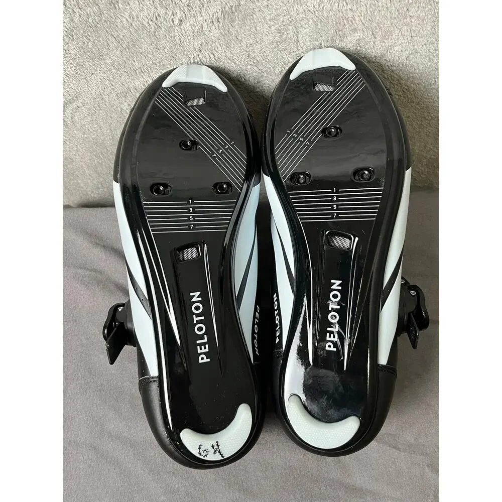 Peloton Cycling Shoes EU 40 Men's 7 Women's 9 Black Red Indoor Spin Bike Shoes